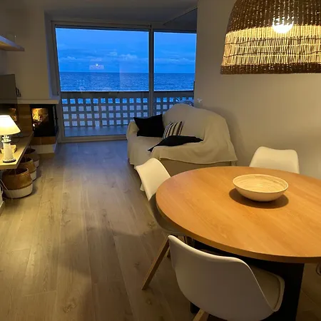 Primera Linea De Mar Apartamento Pals