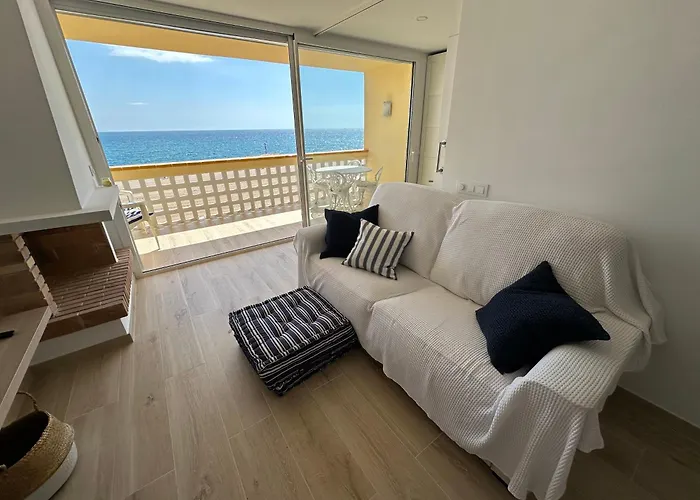 Primera Linea De Mar Apartment *