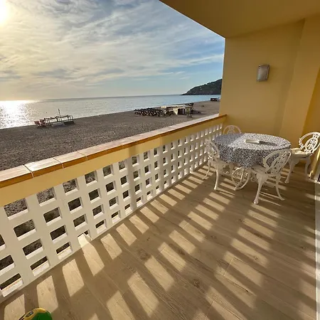 Primera Linea De Mar Apartment Pals